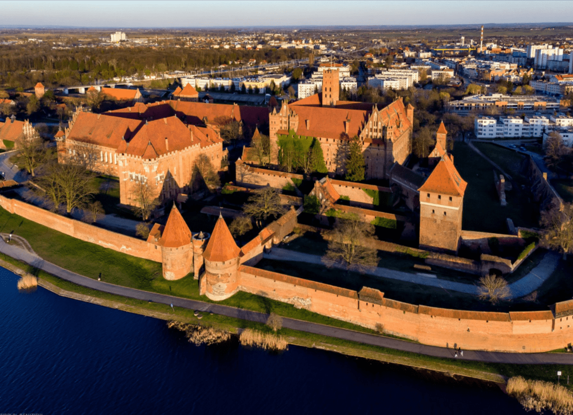 Olsztyn Unveiled: Lakes, Forests, and Teutonic Castles in Warmia-Masuria